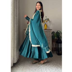 ชุดสูทอนาร์คาลีสีเขียวอมเขียวและชุดเสื้อผ้ามุสลิมแบบดั้งเดิมมีรายละเอียดที่ซับซ้อน - Product Image 2