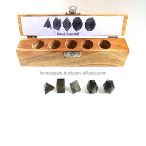 Pierre précieuse naturelle Aventurine bleue 5 pièces géométrie sacrée ensemble de guérison avec boîte en bois géométrie sacrée ensemble spirituel - Product Image 1