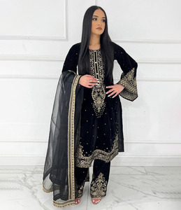 VÊTEMENTS D'HIVER VELVET CORDING SEQUENCE BRODERIE COMBINAISON DE TRAVAIL AVEC DUPATTA ROBE DE SOIRÉE AVEC PANTALON DUPATTA BY - Product Image 1