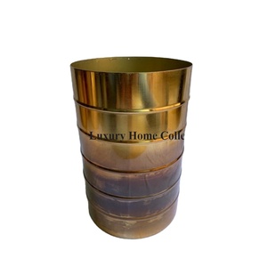 Pots de rangement et d'affichage de plantes en métal à l'aspect admirable et support en laiton à abat-jour antique pour table et revêtement de sol Décor d'intérieur - Product Image 1