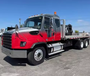 En Venta: Camión de Plataforma Usado Freightliner S 114SD de Eje Tándem de 20 y 24 pies - 410HP, 6 Velocidades Allison, Listo para Exportación Mundial - Product Image 4