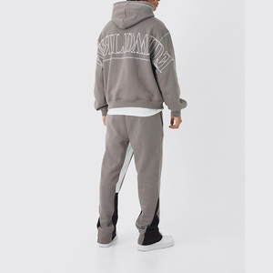 Conjunto Deportivo Glory con Bordado Personalizado, Sudadera Oversize con Bolsillo Canguro y Pantalones Deportivos con Paneles para Ropa Urbana y Casual - Product Image 4