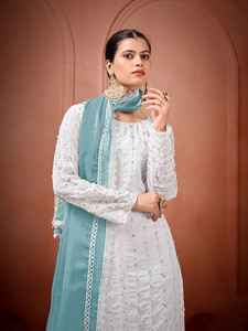 Ensemble Salwar en soie Taby indienne pakistanaise tendance, couleur lavande, dernière collection exclusive, vêtements ethniques pour femmes, pour fêtes et mariages - Product Image 4