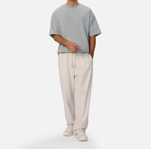 Camisetas de Hombre Lisas y Económicas de Algodón y Poliéster Grises de Ajuste Relajado al por Mayor de Fábrica de Pakistán, Ideales para Imprimir - Product Image 6