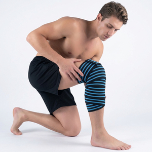 Bandes de compression élastiques pour genoux d'athlètes de gym – Soutien pour squats et haltérophilie – Personnalisation de marque, étiquette privée, commandes en gros - Product Image 2