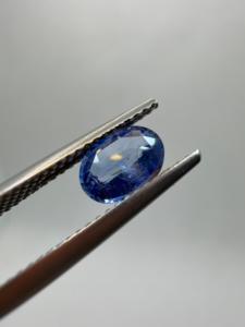 Zafiro Azul Real Natural AA, Corte Ovalado, 1.05CT, 7x5.5x3mm, Gema Preciosa Suelta Facetada con Juego de Color, para Joyería de Ceilán - Product Image 1