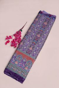 Tissu imprimé à rayures florales violettes royales avec bordure décorative pour la confection de robes Kurti, tissu pour vêtements ethniques. - Product Image 5