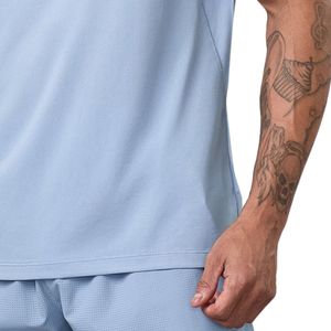 T-shirt de sport bleu clair pour homme, col rond, manches courtes, pour entraînement, gym, course à pied, vêtements de sport décontractés - Product Image 5
