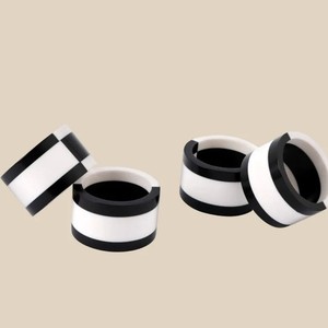 Anillo de Servilleta Redondo de Resina Único de 2.5 cm, Ecológico, de Lujo, Moderno, para Decoración de Mesa de Boda, Disponible al por Mayor - Product Image 1