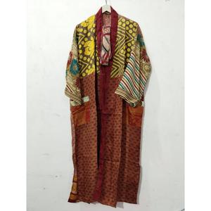 Kimono de Seda Hecho a Mano de Primera Calidad, Estilo Vintage con Parches, Talla Única, Ropa de Dormir para Mujer - Product Image 5