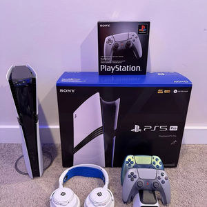 Venta al por Mayor de Consolas PLAYSTATION 5 Pro VERSIÓN DISCO PS5 1TB 2TB EDICIÓN DISCO con 825GB 1TB+2 Controles y 15 Juegos - Product Image 1