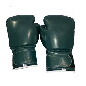 Gants de boxe Daizen Star en cuir vert 10 oz à lacets, doigts entiers, sangle de poignet réglable, emballage personnalisable avec impression foil - Product Image 5