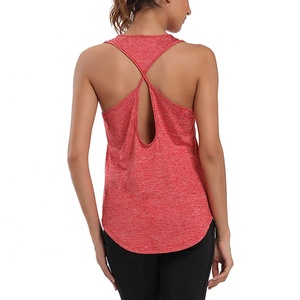 Maillot imprimé avec logo personnalisé pour femmes, gilet de yoga à bretelles croisées dans le dos, hauts d'entraînement de course de fitness sans manches - Product Image 4