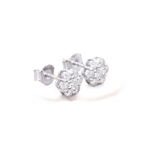 Pendientes de Oro Sólido de 10K, 14K, 18K con Diamantes Cultivados en Laboratorio, Diseño Elegante de Flor con Racimo de Diamantes, Certificados por IGI, Joyería Fina, Regalo de Aniversario - Product Image 4