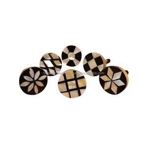 Perilla de madera y fregona de lujo Diseño elegante y duradero Perfecto para interiores de hoteles y oficinas en el hogar Disponible en diversos tamaños y estilos - Product Image 1