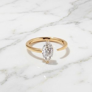 Bague ouverte en moissanite taille marquise 1 carat, en argent 925 ou plaqué or rose ou jaune, bijoux raffinés pour anniversaire, fête, ou comme breloque pour femme - Product Image 1