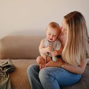 Bavoirs en mousseline pour bébés - 95% bambou, 5% élasthanne - Respirant, extensible, tons neutres - Product Image 3