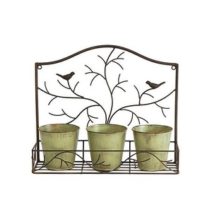 Nouvelle jardinière suspendue en métal au design vintage pour la décoration de terrasses et l'exposition de plantes d'intérieur, taille personnalisable - Product Image 4
