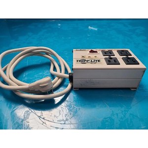 Tripp Lite ISOBAR 4 ULTRA IB4043 9129BSI Supresor de Sobretensiones, Regleta de Alimentación Usada Como Pieza de Repuesto para Equipos Legacy Semiconductor - Product Image 6