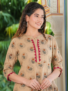 ชุดอานาร์กาลีคุร์ตาผ้าฝ้ายสีเบจพิมพ์ลายดอกไม้สำหรับผู้หญิง แขนสามส่วน ชุดฤดูร้อนสไตล์ชาติพันธุ์ แห้งเร็ว ผลิตจากวัสดุรีไซเคิล - Product Image 3