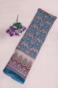 ผ้าพิมพ์ลายดอกไม้สีฟ้าครีปธรรมชาติ ลายเรขาคณิต พร้อมขอบตกแต่ง สำหรับทำชุดคุर्ติ วัสดุสำหรับตัดเย็บเสื้อผ้าชาติพันธุ์ - Product Image 5