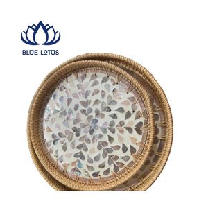 Plateau en mosaïque de rotin durable, écologique, fait main, panier décoratif en osier - Product Image 1