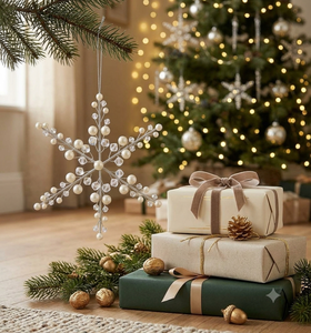 Ornement de Noël en forme de flocon de neige en cristal et perles fait main, élégante décoration de sapin perlée, décoration de fête - Product Image 2