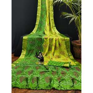 ATTRACTIVE GEORGETTE BANDHNI IMPRIMÉ TRAVAIL SAREE AVEC BLOUSE NON COUCHÉE VERT - Product Image 1