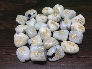 ชุด Rune มูนสโตนสีรุ้งสไตล์ฮวงจุ้ยชุดพลอยอาเกตคริสตัลธรรมชาติแกะสลักแบบคู่ - Product Image 3