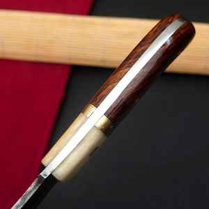 Cuchillo de caza y bushcraft Damasco hecho a mano de alta calidad con mango de madera y espiga completa de acero para camping al aire libre - Product Image 5