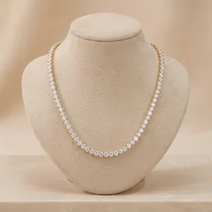 Collier de luxe en or jaune avec diamants de laboratoire, design à griffes brillantes, chaîne classique en or jaune avec diamants de laboratoire, collier raffiné et élégant - Product Image 2