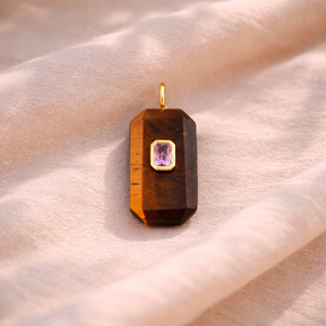 Breloque en œil de tigre facetté en forme de coussin avec accent en quartz tourmaline rose rectangulaire et zircon cubique, connecteur de bijoux plaqué or - Product Image 1