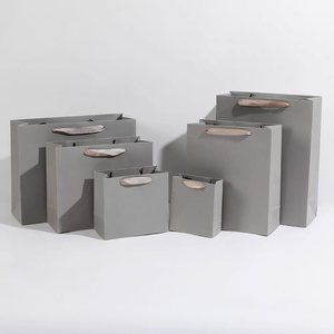 Conception de logo personnalisé, emballage de sacs en papier de luxe, sac cadeau, sac en papier pour les achats avec poignée en ruban pour entreprises - Product Image 1