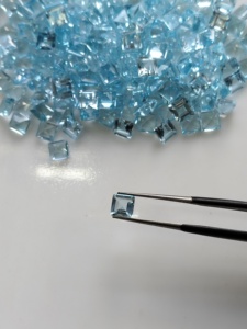 Topacio Azul Cielo Natural de 5MM, Corte Cuadrado Escalonado, Piedras Preciosas Sueltas para Joyería - Product Image 1
