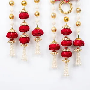 Élégante Décoration Suspendue Fleur de Lotus Rouge avec Perles et Détails Dorés pour Mariage Indien, Festive, Moderne, Écologique, en Plastique - Product Image 5