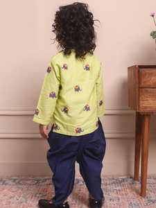 Ensemble Kurta vert imprimé éléphant et pantalon Dhoti bleu marine pour enfants – Tenue ethnique traditionnelle confortable en coton pour garçons - Product Image 2