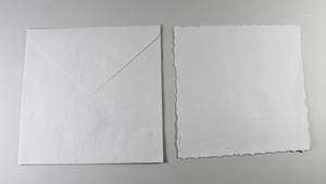 Offre Spéciale : Carte de bordure LED de luxe 250 g/m² avec enveloppe assortie, en papier recyclé fait main à partir de fibres de coton - Product Image 2