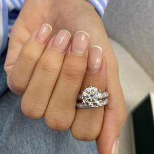 แหวนหมั้นเพชรทรงกลม RITZIN IGI Certified สี E ความสะอาด VS1 ฝังเพชรแบบ Pave ดีไซน์น่ารัก ตัวเรือนทองคำขาว 14K ชุดแหวนแต่งงาน - Product Image 6