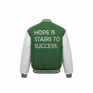 Chaqueta universitaria personalizada de alta calidad con mangas de cuero, cuerpo de lana, logotipo bordado en la parte delantera y trasera. - Product Image 3