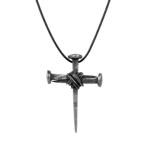 Pendentif croix forgé à la main, au caractère artisanal rustique, idéal pour la fabrication de bijoux, les artisanat religieux, les cadeaux et les créations faites à la main. - Product Image 1