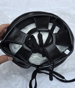 Casque de boxe en cuir respirant, réglable, personnalisable, unisexe, pour MMA, Muay Thai, Sparring, sérigraphie - Product Image 4