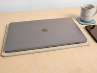 Housse pour ordinateur portable MacBook minimaliste en feutre de laine mérinos, protégez votre technologie dans ce étui rembourré disponible