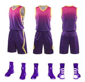 Conjunto de Camiseta de Baloncesto Unisex Personalizable, Sin Mangas, Cuello en V, Cintura Elástica, Degradado Frontal Rojo, Negro y Amarillo, Sublimado, Absorbente de Humedad - Product Image 3