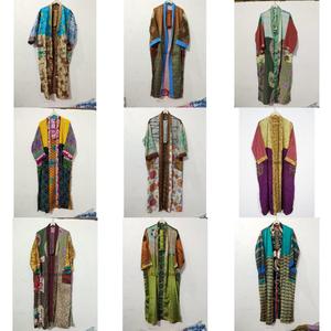 ชุดคลุมผ้าไหมคอวีแบบยาวสำหรับผู้หญิง พร้อมดีไซน์ลายปะติด แขนยาว เนื้อผ้าระบายอากาศได้ดีและนุ่มสบาย - Product Image 1