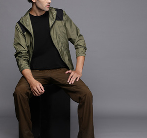 Veste coupe-vent imperméable à fermeture éclair avec logo personnalisé, veste de pêche en plein air pour homme, veste imperméable écologique de haute qualité - Product Image 3