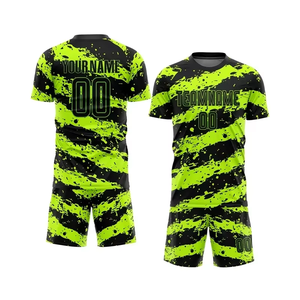 Uniforme de Fútbol Sublimado Rojo y Blanco Personalizado: Ropa Deportiva Personalizada para un Rendimiento Óptimo - Product Image 2