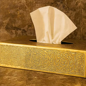 Boîte à mouchoirs en métal gravé finition or, idéale pour les tables de fête, les occasions spéciales et les cadeaux de luxe - Product Image 1