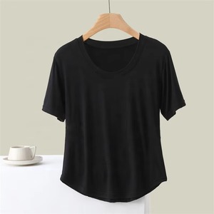 เสื้อยืดผู้หญิงสีขาว คอกลม แขนสั้น ผ้าเรียบ ทรงปกติ สวมใส่สบาย ผ้าถัก ระบายอากาศได้ดี ทำจากผ้าฝ้าย - Product Image 2