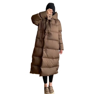 เสื้อโค้ทยาวหนังแท้กันน้ำสำหรับผู้หญิง, เสื้อโค้ทขนเป็ดระดับไฮเอนด์สำหรับตกแต่งสไตล์ยอดนิยมสำหรับฤดูใบไม้ร่วงและฤดูหนาว - Product Image 1