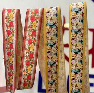 Dentelle à imprimé floral numérique attrayante, disponible en plusieurs motifs et couleurs... - Product Image 1